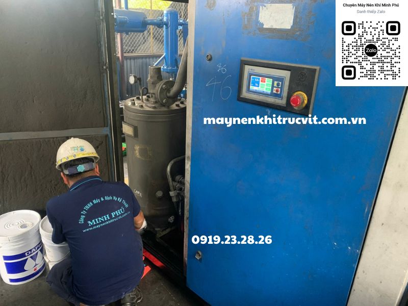 dầu máy nén khí, máy nén khí trục vít, máy nén khí hitachi, may nen khi truc vit hitachi, thay dầu máy nén khí, hitachi air compressor,