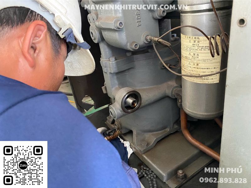 Thay lọc tách dầu máy nén khí Hitachi, Bảo dưỡng máy nén khí Hitachi, Sửa chữa máy nén khí Hitachi, Hitachi air compressor repair service, Bao duong may nen khi Hitachi, Sua chua may nen khi Hitachi